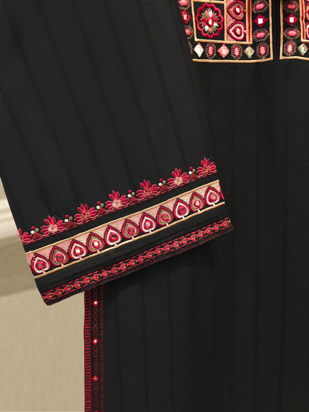 2 Piece - Embroidered Jacquard Suit