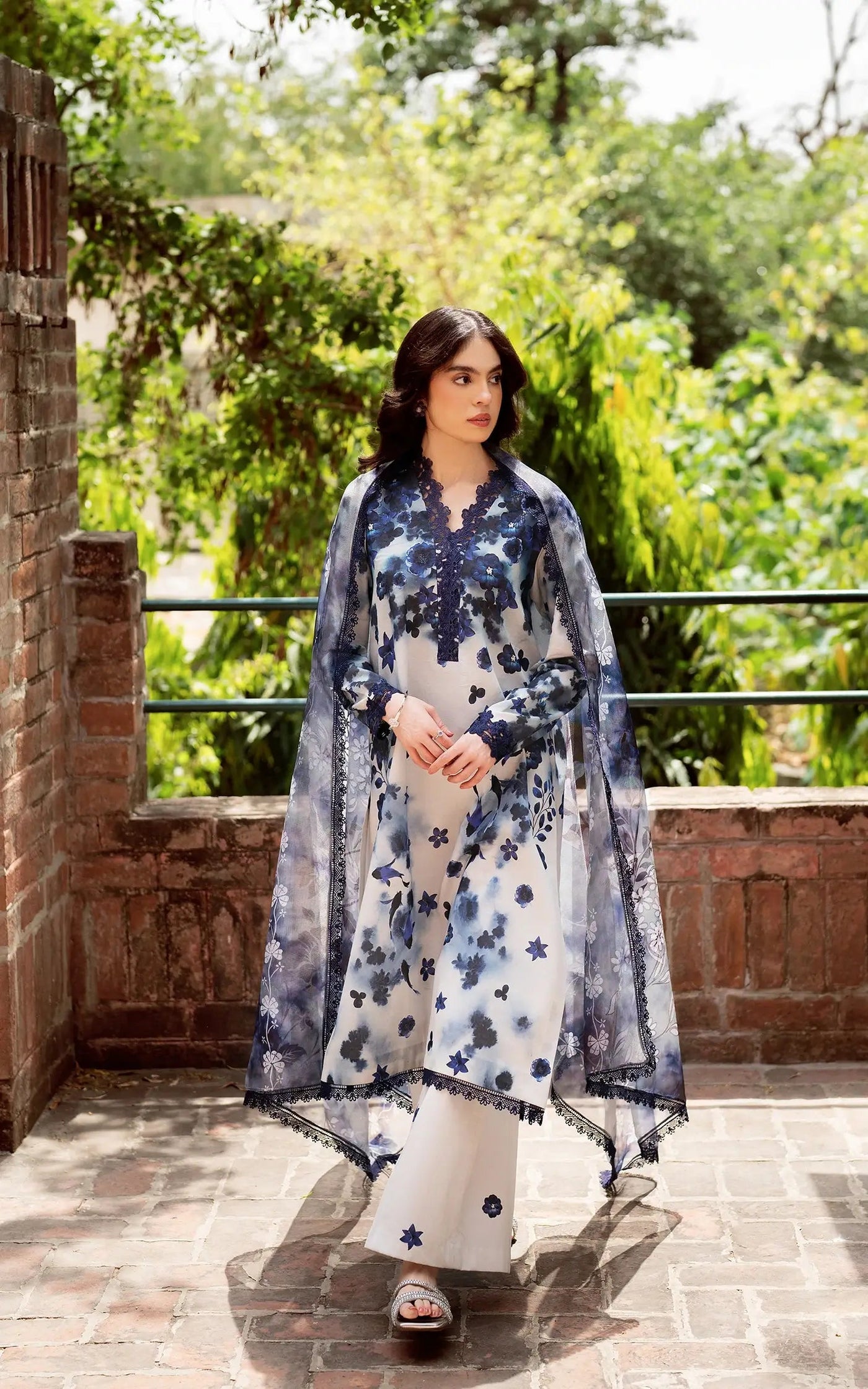 Asifa Summer Lawn