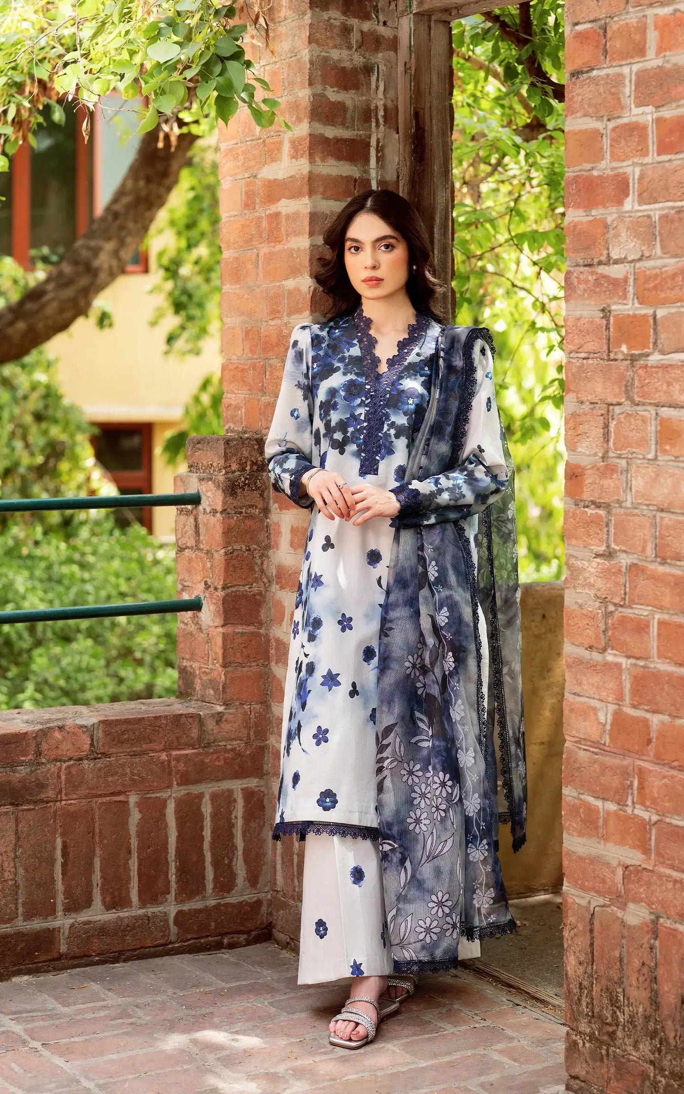 Asifa Summer Lawn