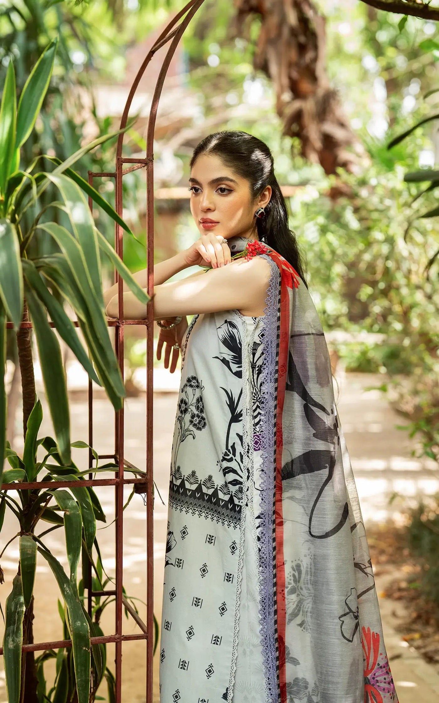 Asifa Summer Lawn