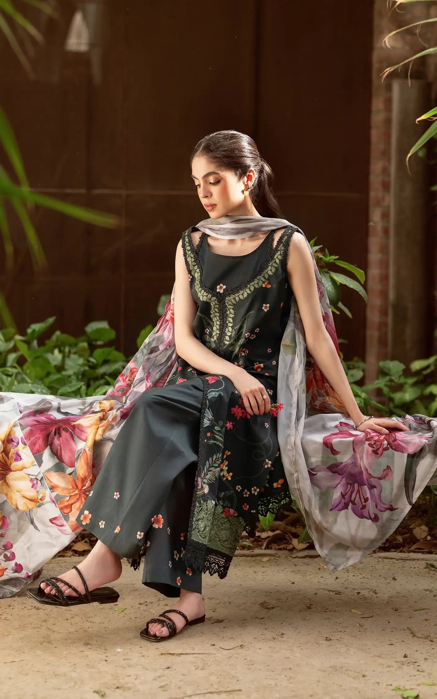 Asifa Summer Lawn