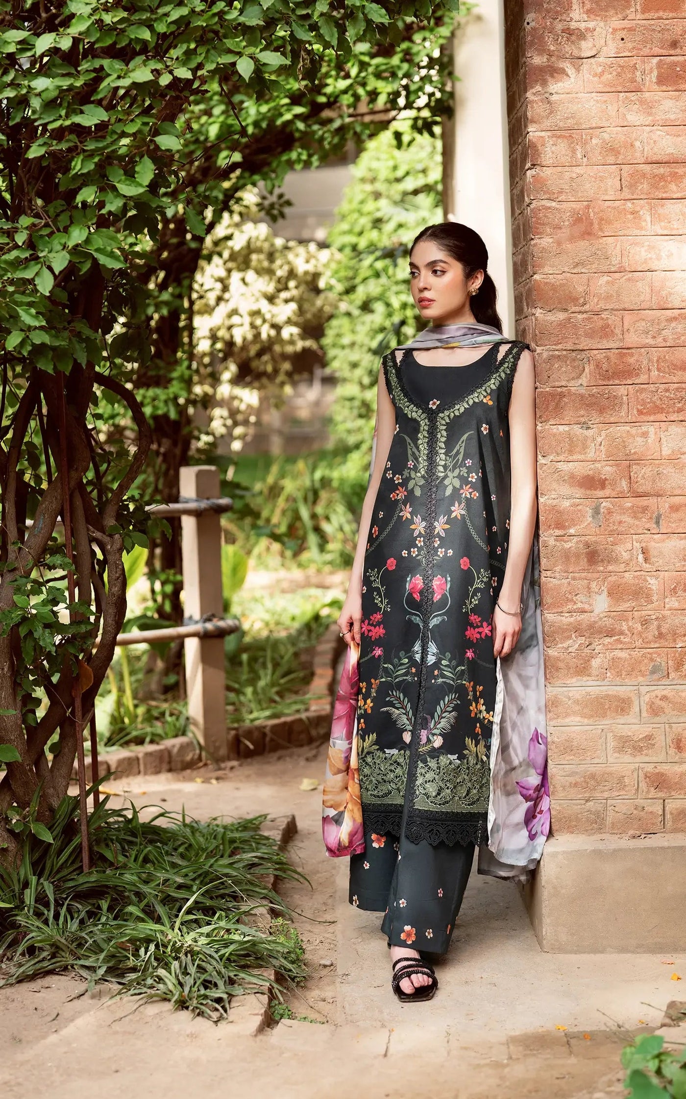 Asifa Summer Lawn