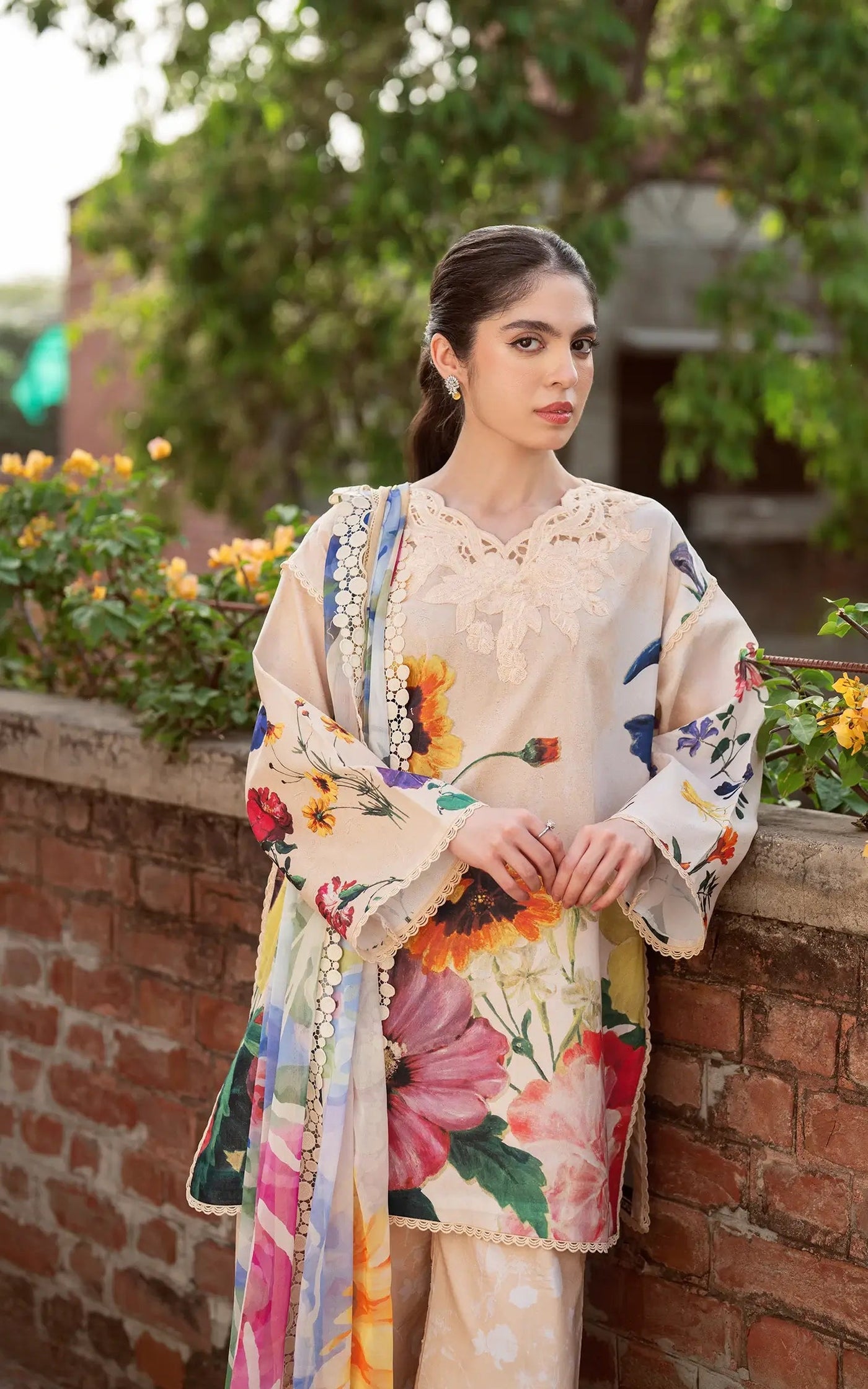 Asifa Summer Lawn
