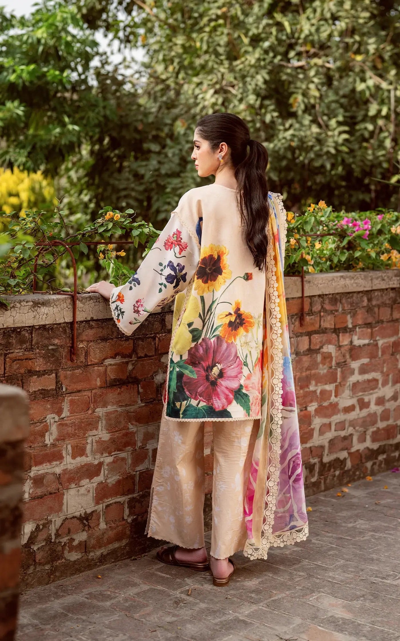 Asifa Summer Lawn