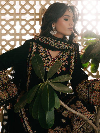 Shanaya Luxury Lawn