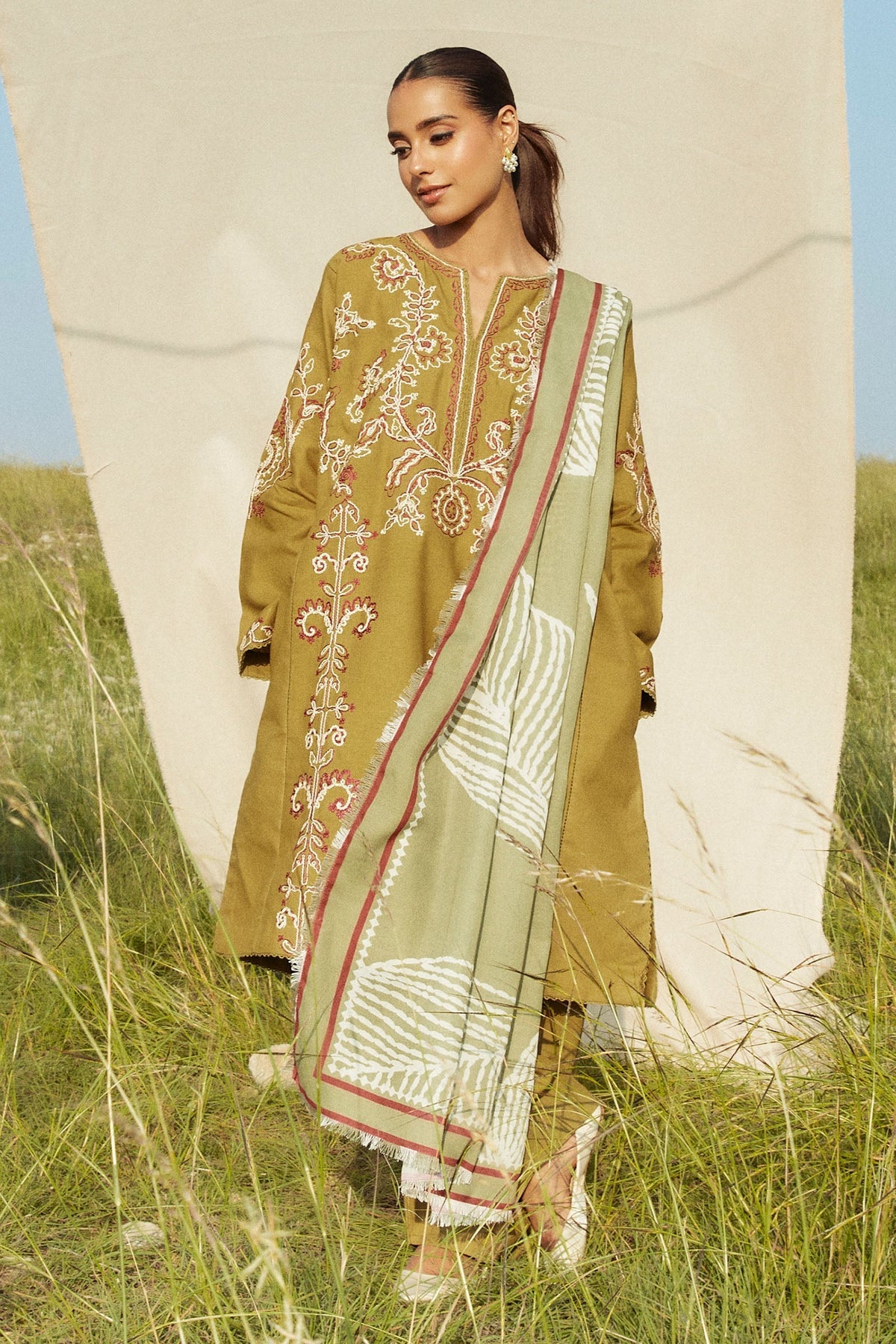 ZARA SHAHJAHAN Coco Winter Unstitched Peridot-5A