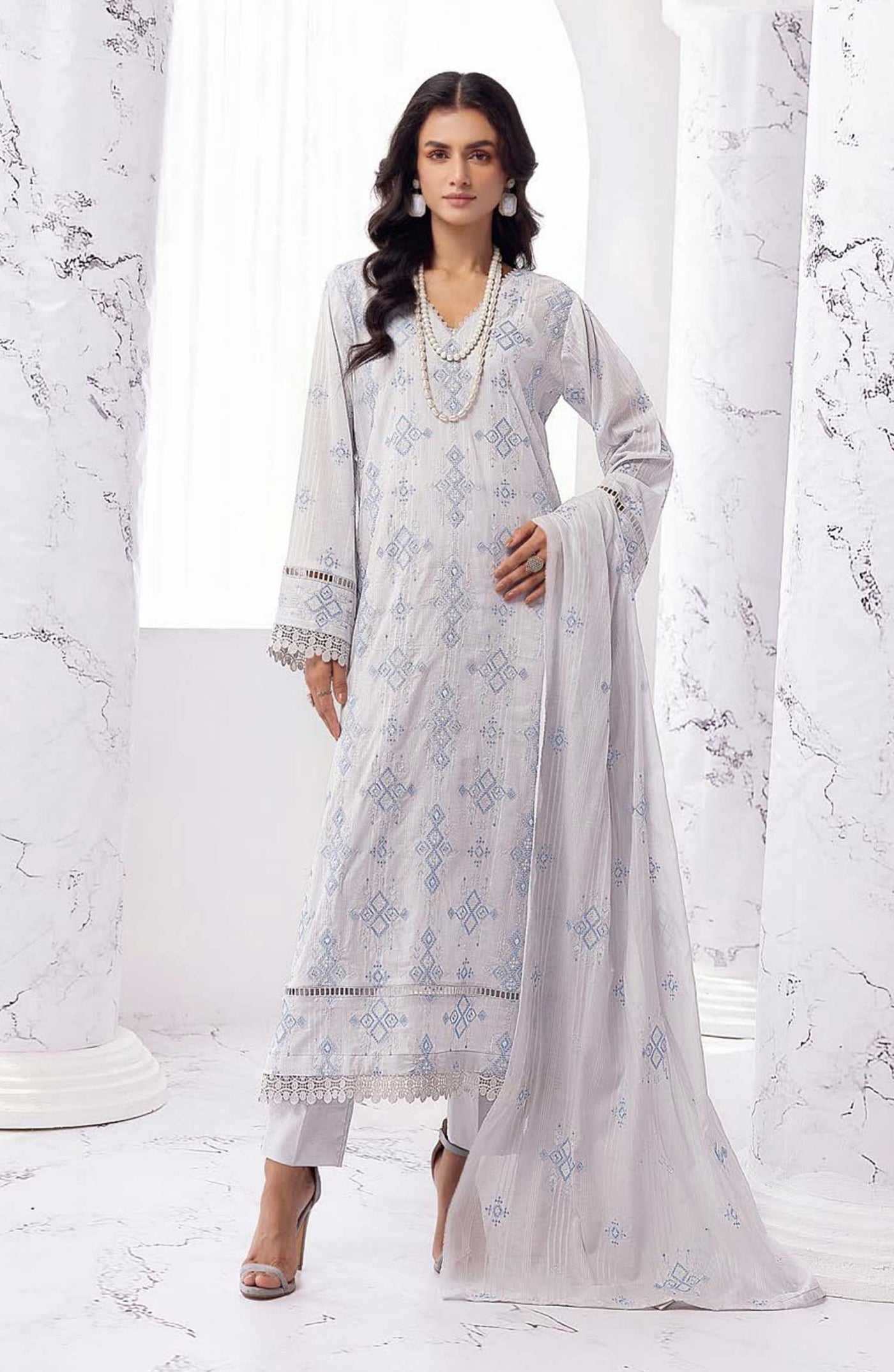 Arzoo Embroidered Slub Lawn