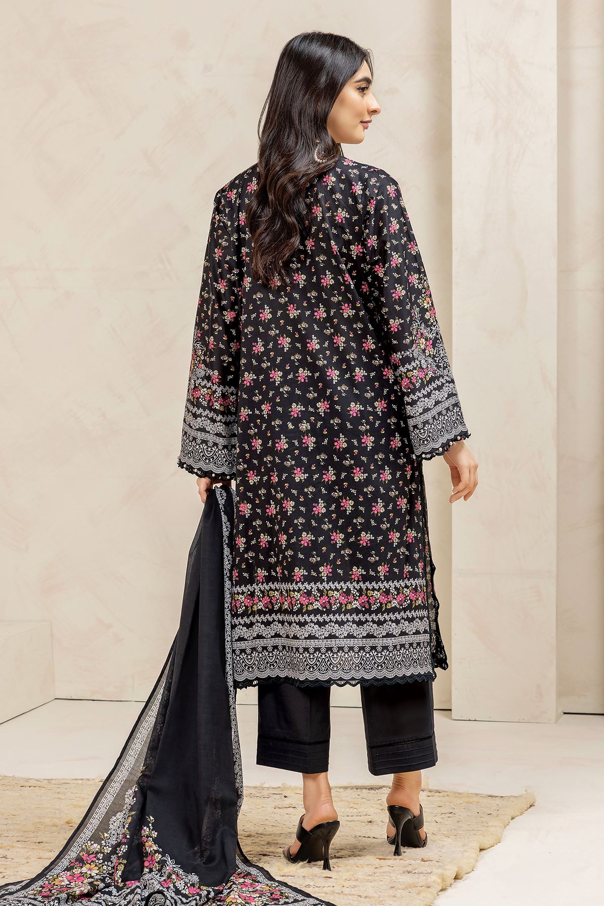 KHAADI ||  Embroidered Lawn Fabrics 3 Piece