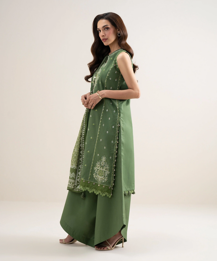 3 Piece - Embroidered Lawn Suit