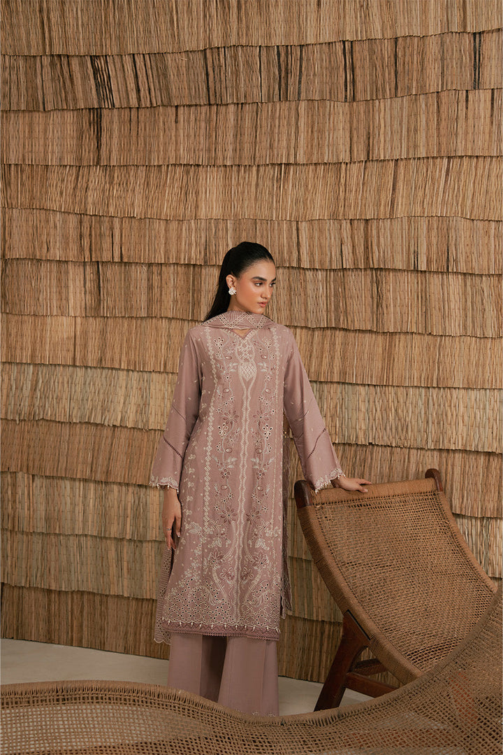 3 PIECE EMBROIDERED LAWN SUIT