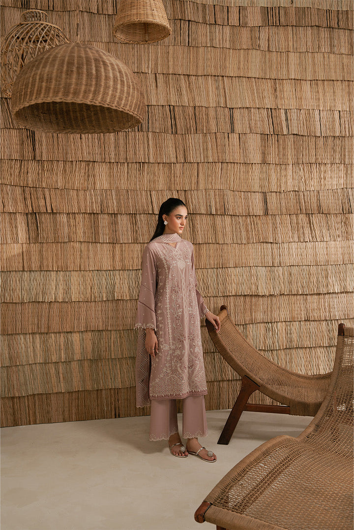 3 PIECE EMBROIDERED LAWN SUIT