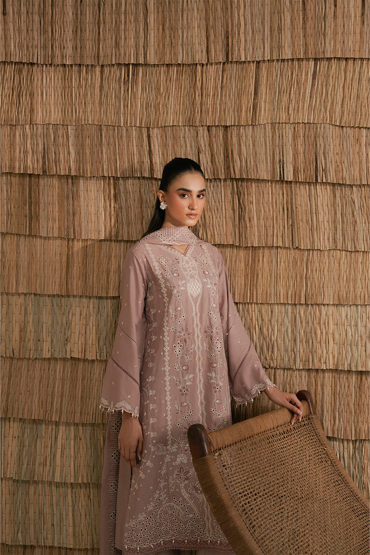3 PIECE EMBROIDERED LAWN SUIT