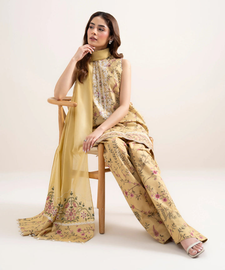 3 Piece - Embroidered Lawn Suit