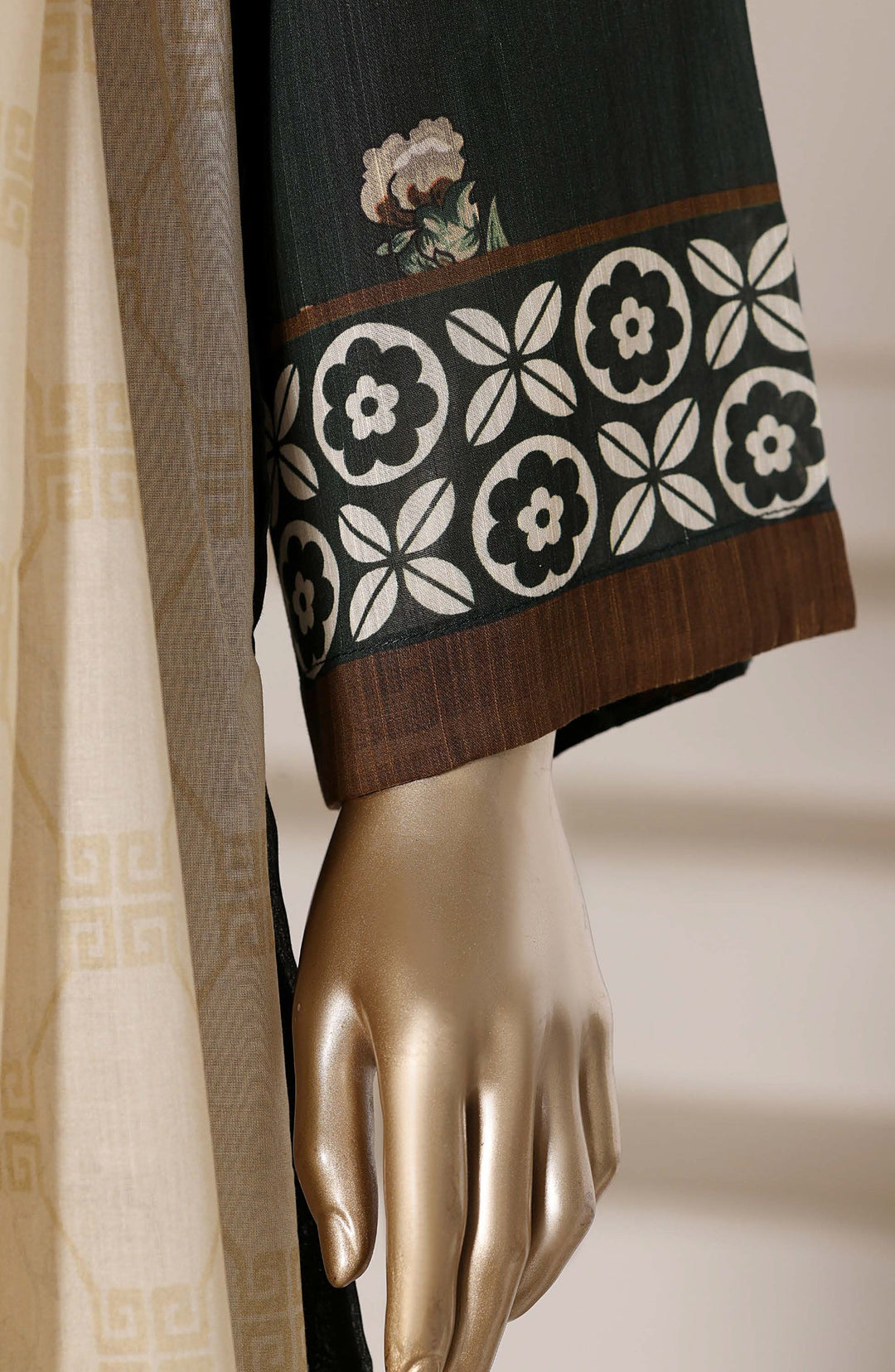 Printed Lawn Stitched 3 Piece Suit