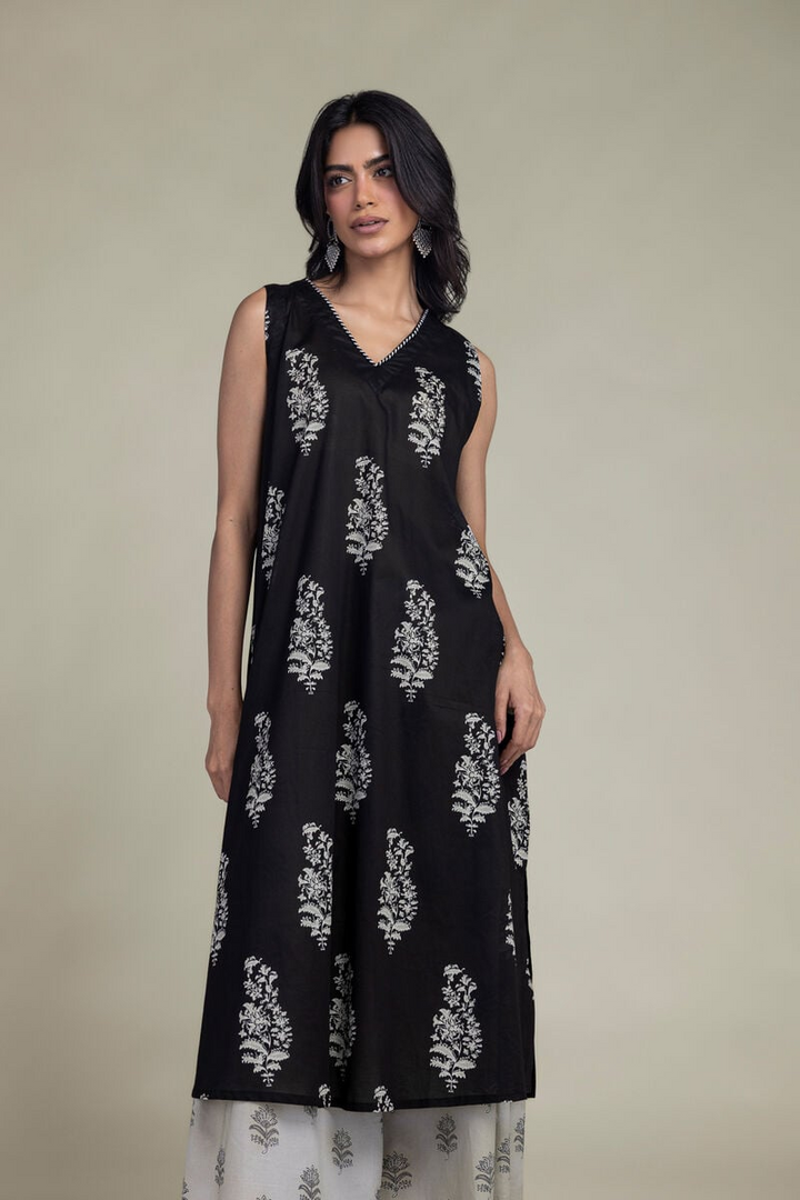 Printed | Cambric Black Sleeveless Kurta pant with Dupatta
