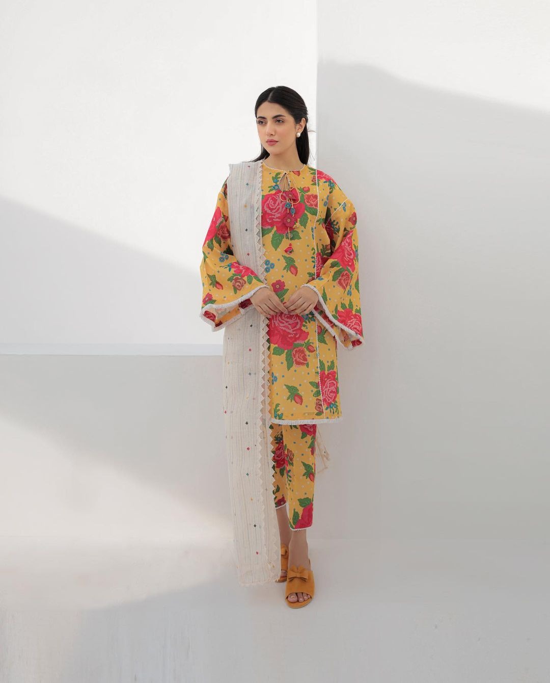 JAZMIN EMBROIDERED  LUXURY LAWN-FIORI