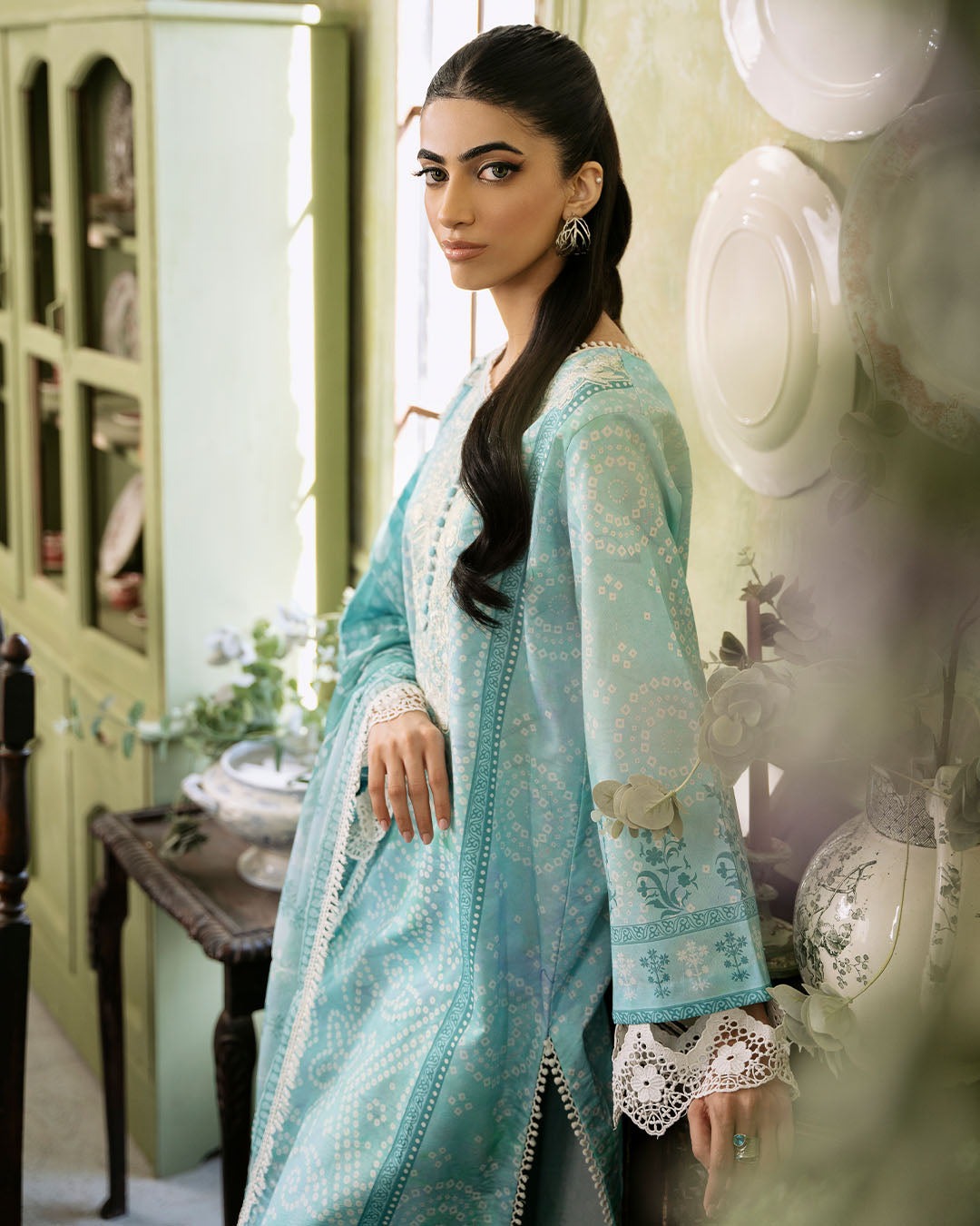 ROHEENAZ FLORA PRINTED LAWN | Mirage