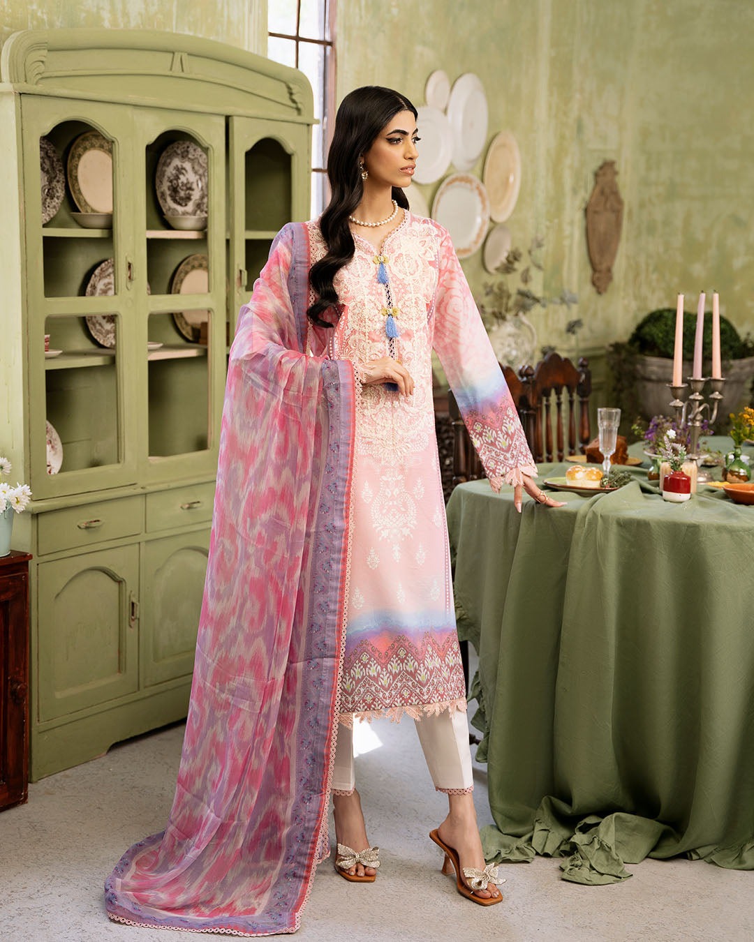 ROHEENAZ FLORA PRINTED LAWN | Amara