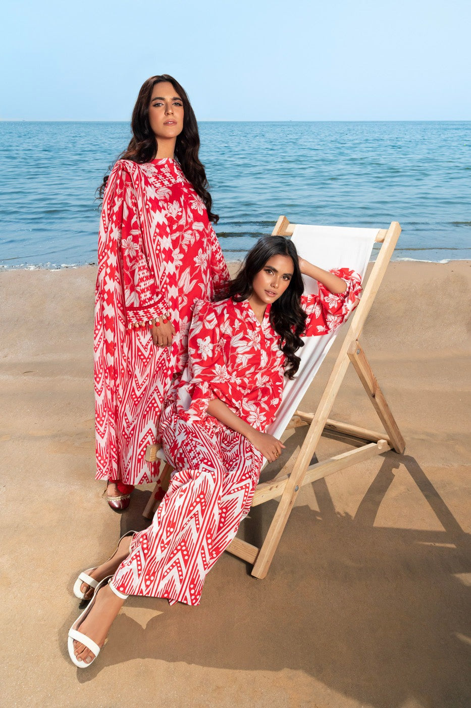 ALKARAM STUDIO PRINTED LAWN SUIT