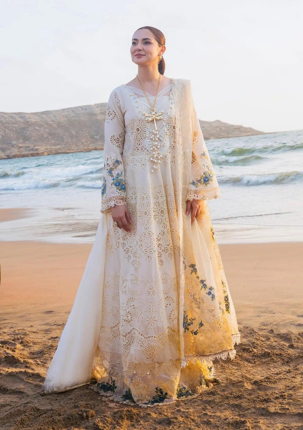 ELAF Luxury Embroidered Lawn EHK-03B Ayra