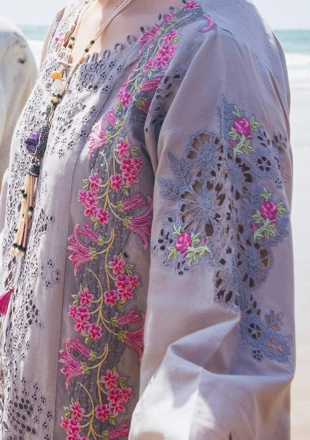 ELAF Luxury Embroidered Lawn EHK-04 Alyaanah