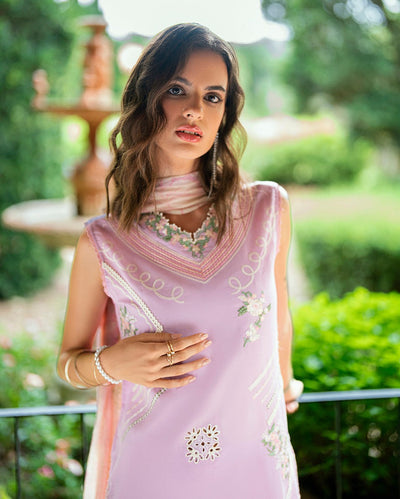 Summer Reverie Luxury Lawn