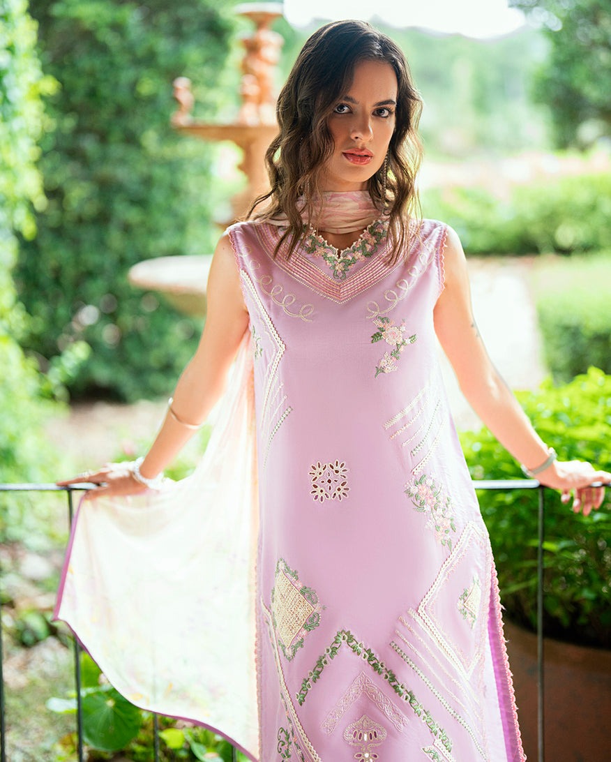 Summer Reverie Luxury Lawn