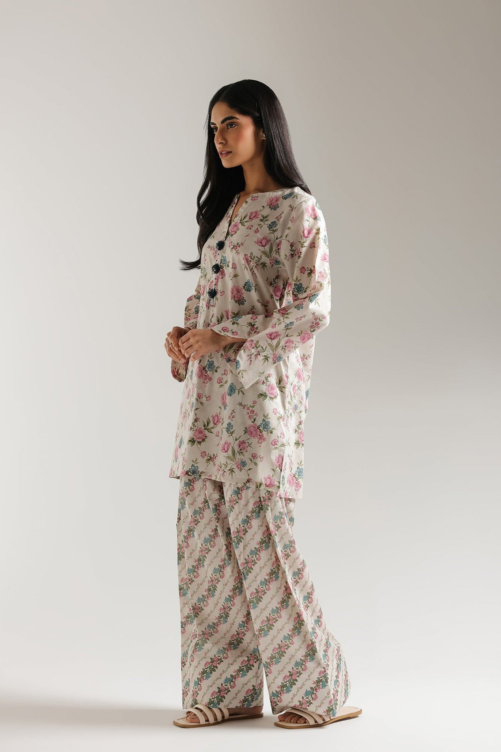 EMBROIDERED SUIT 2 PC