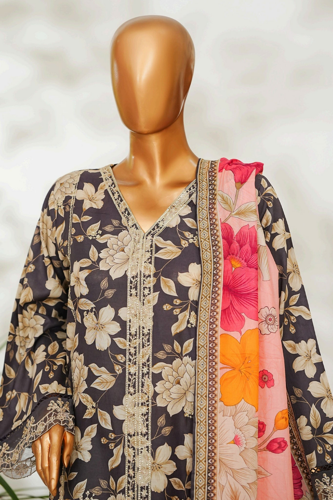 Stitched 3 Piece Exclusive Emb Lawn
