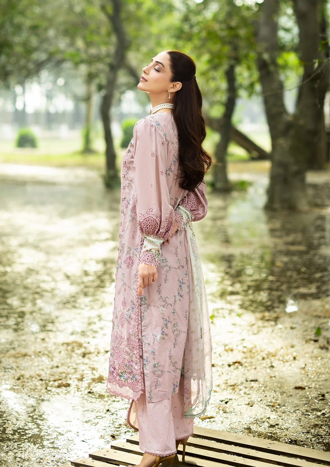 CHIKANKARI PRINTS WITH CHIFFON DUPATTA