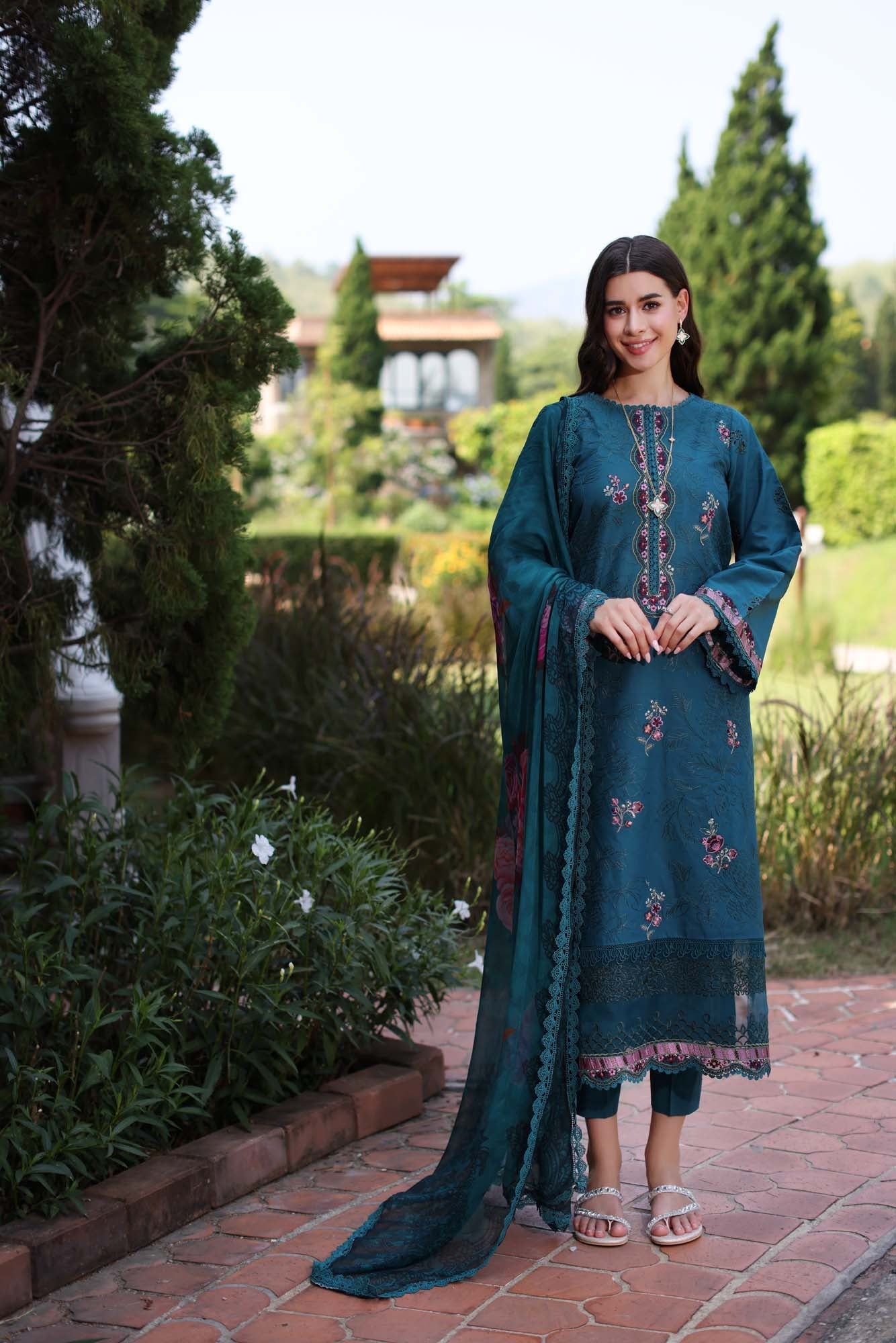 NOOR EID LUXE PRINKARI - D9