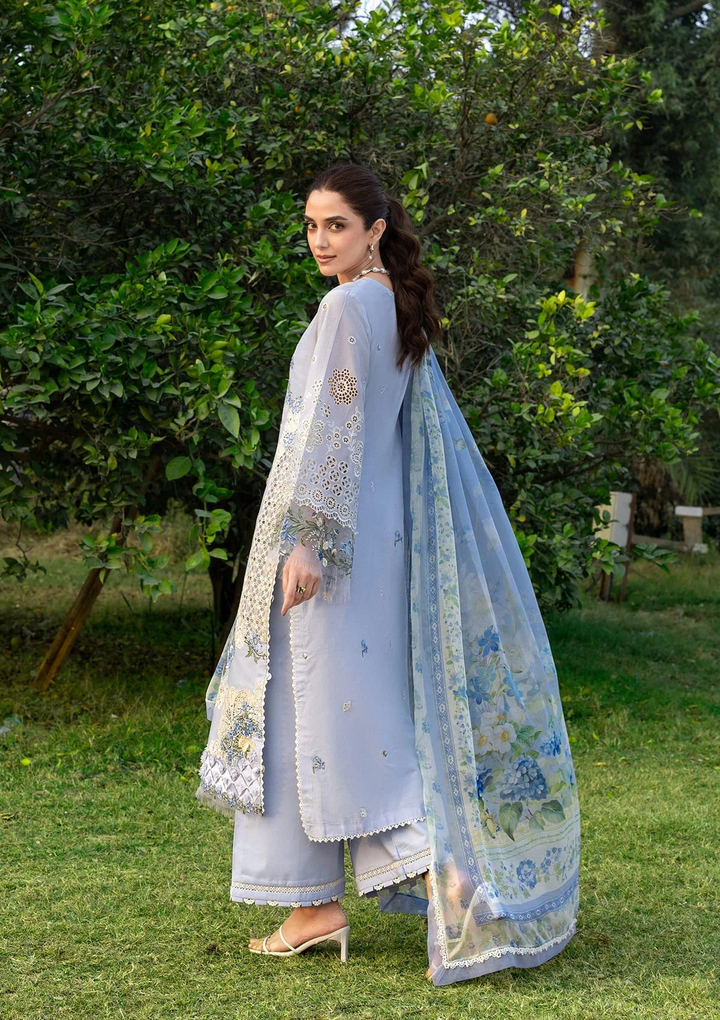 LUXURY LAWN &