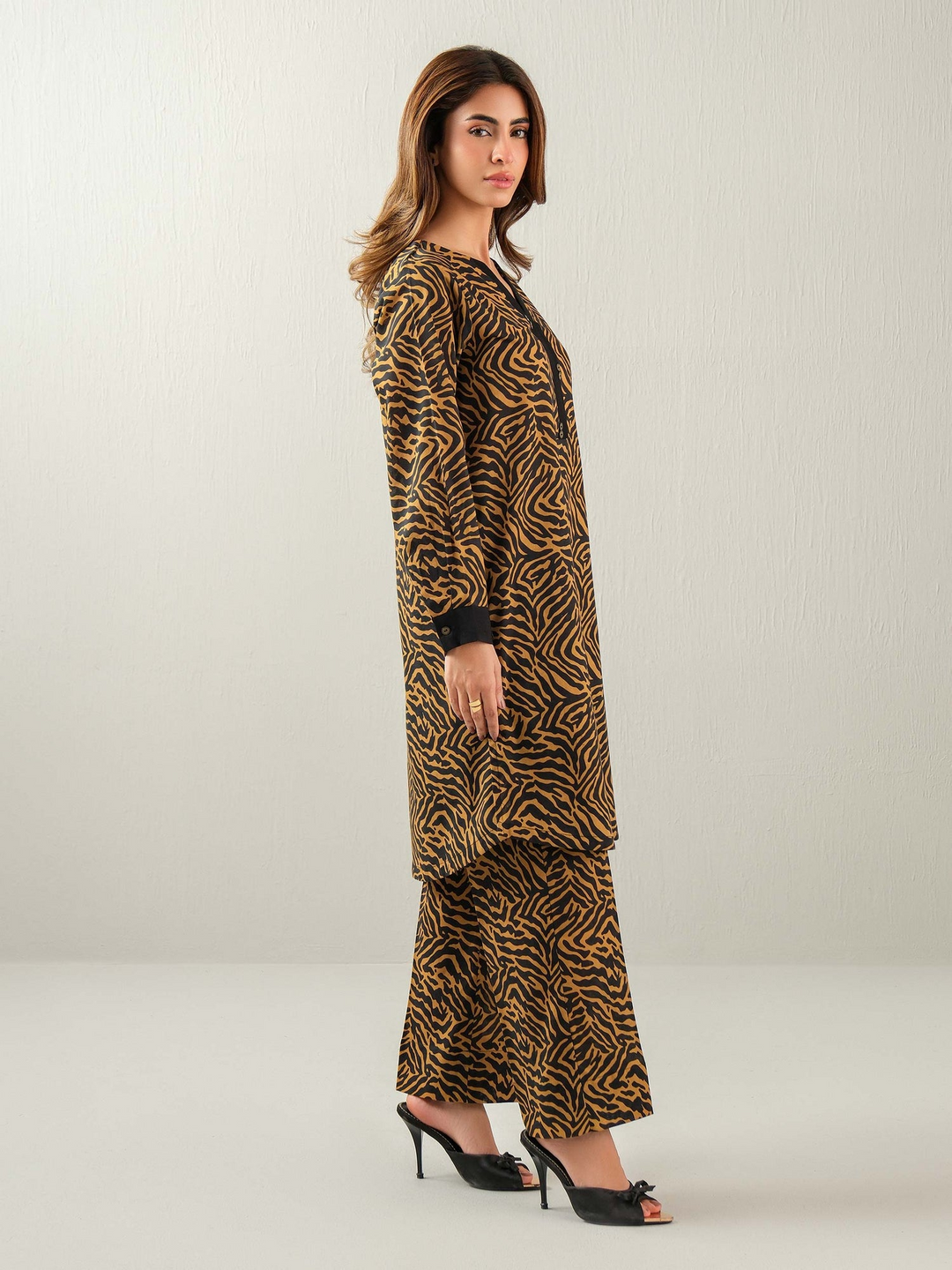 Textured Cotton Shirt-Printed (Unstitched)