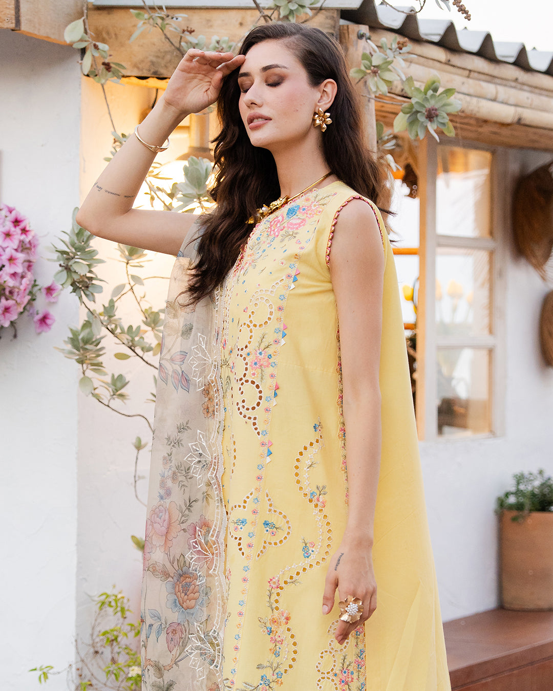 3Pc Lawn Embroidered Suit