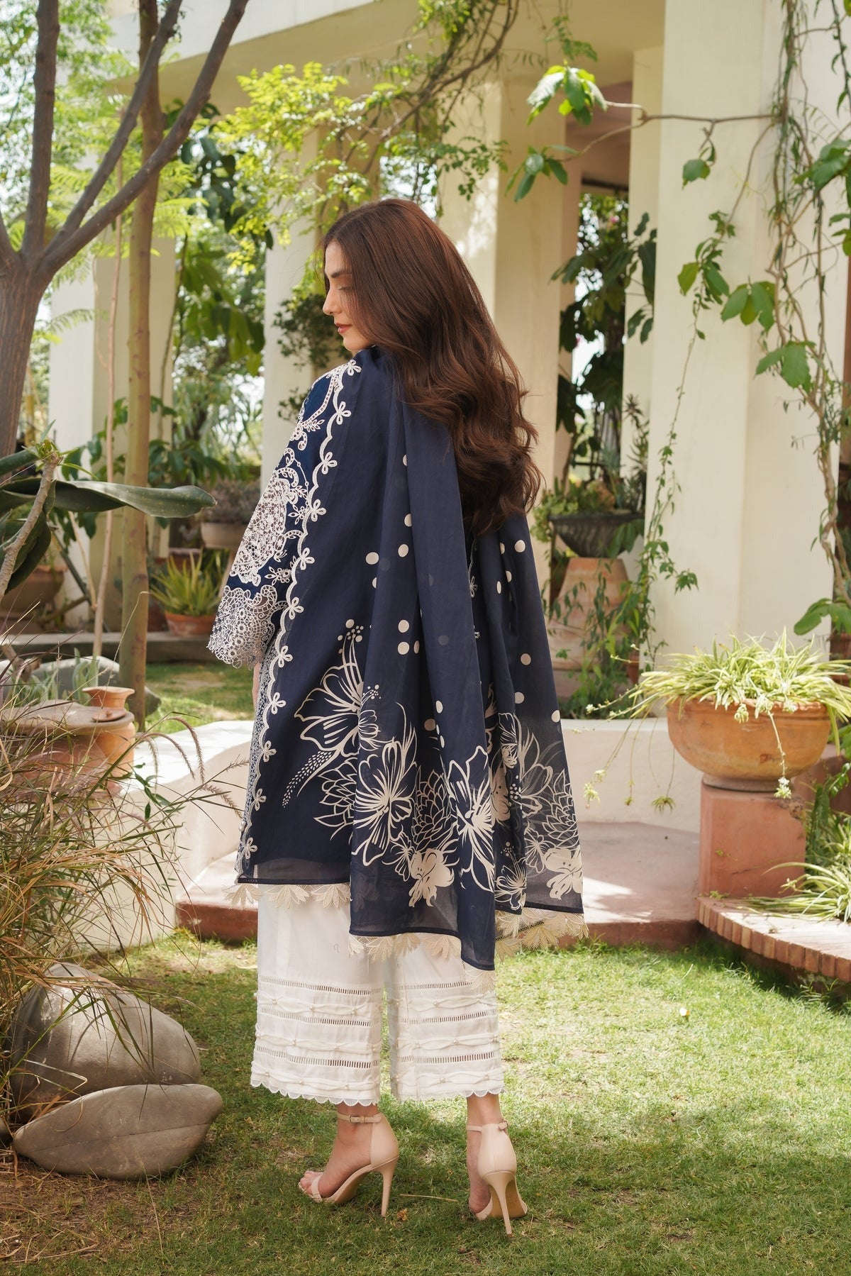 Manara  Luxury Lawn - Sapphire