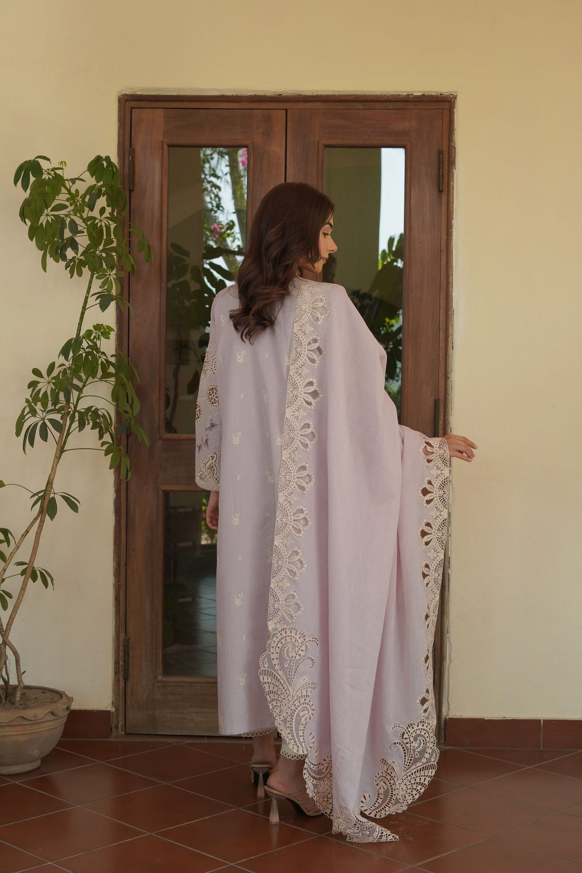 Manara  Luxury Lawn - Lillia