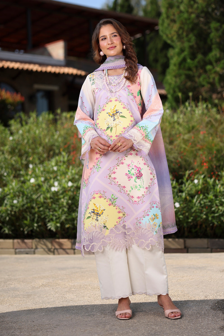 Lifestyle Summer Lawn