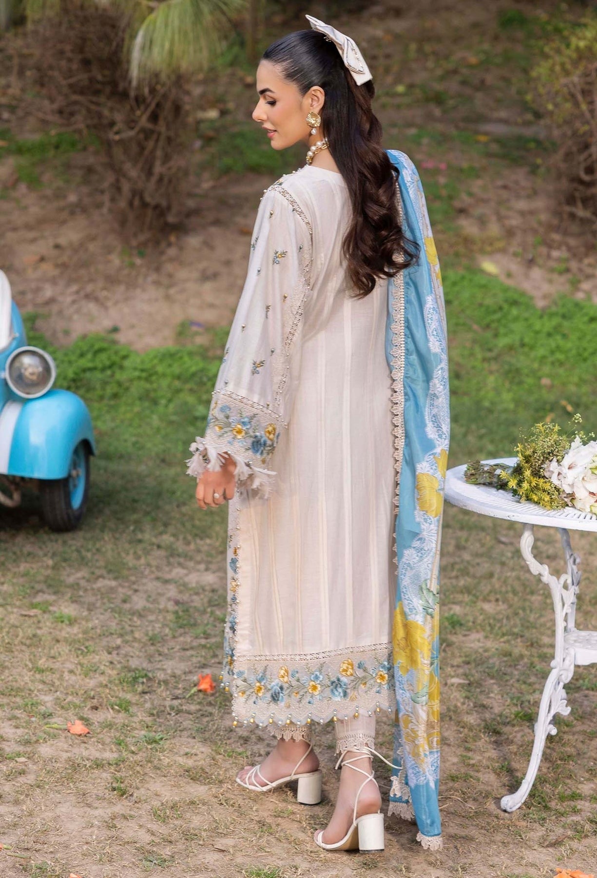 Gull Rukh Lawn