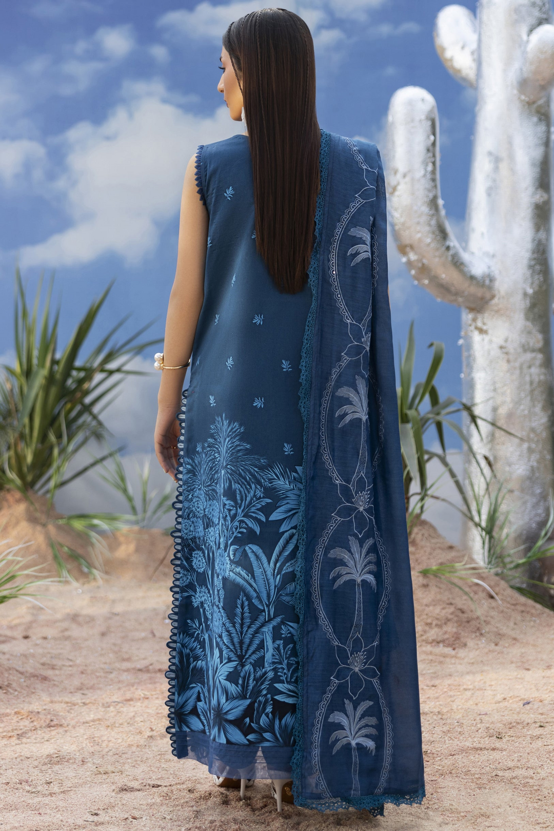 Ivy Bloom Lawn 3 PC