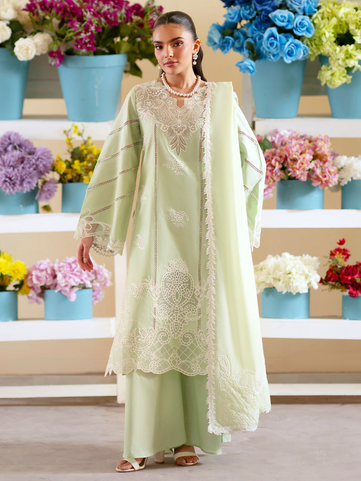 Ember 3 PC Lawn &
