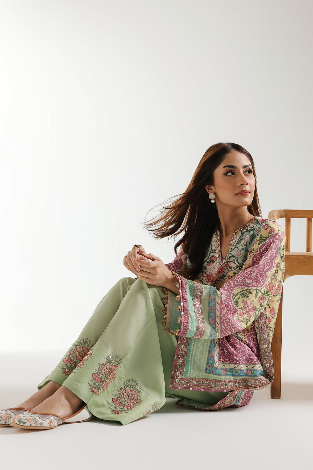 EMBROIDERED SUIT
