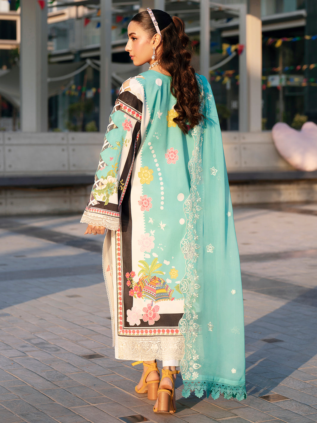 Broadway Luxury 3 PC Lawn