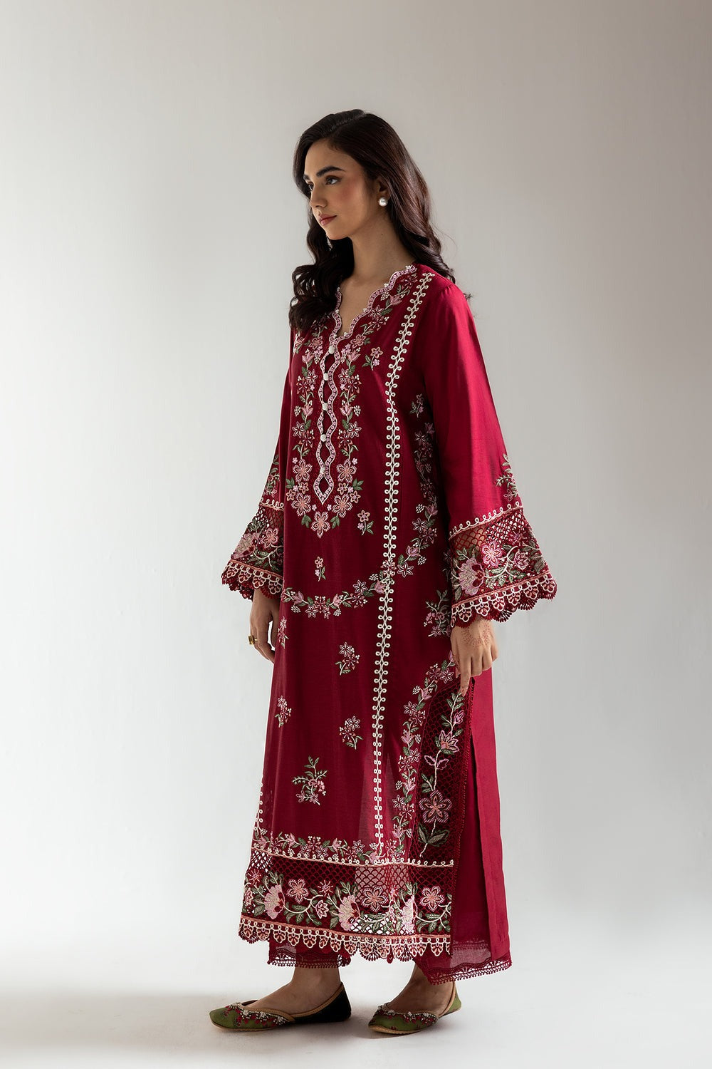EMBROIDERED SUIT