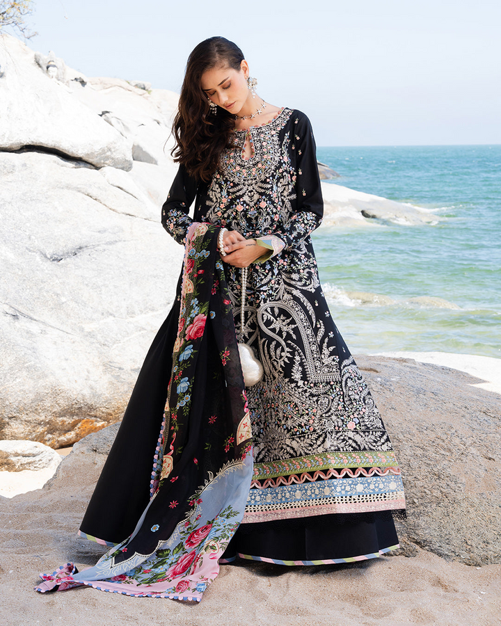 3Pc Lawn Embroidered Suit