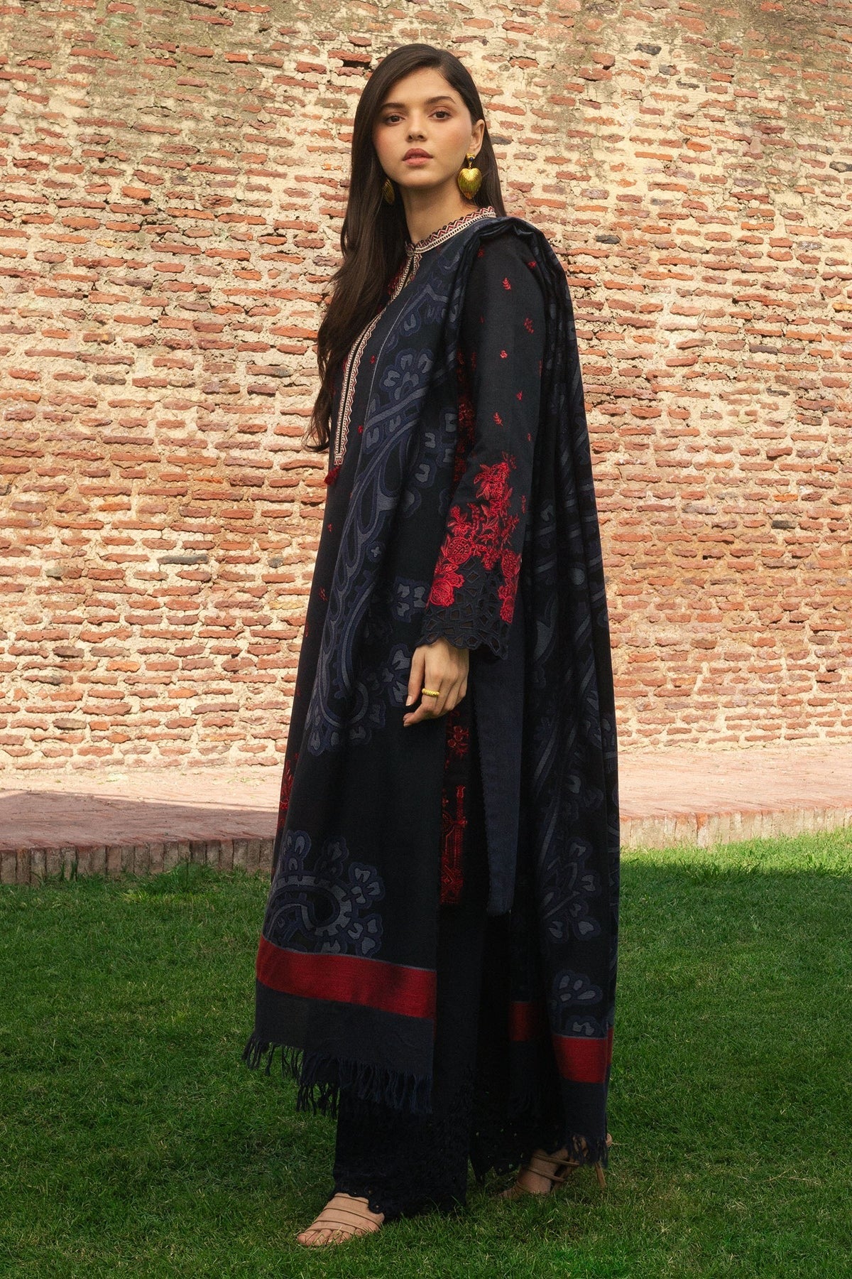 ZARA SHAHJAHAN Winter Unstitched Darya-D2