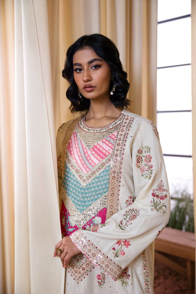 EMBROIDERED SUIT