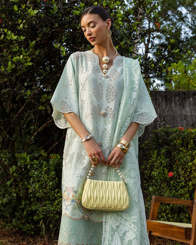 MON TRESOR LUXE LAWN