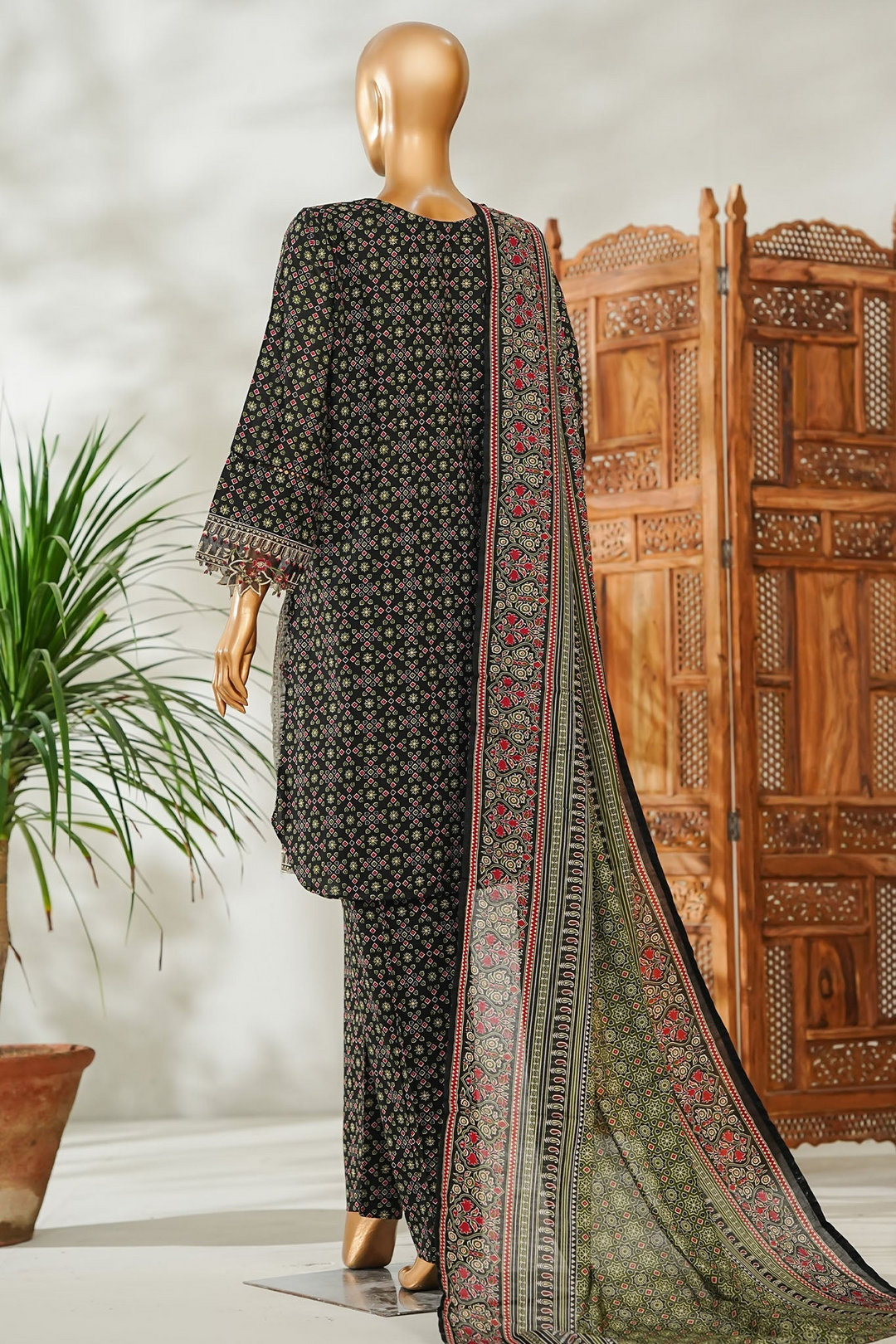 Stitched 3 Piece Exclusive Emb Lawn