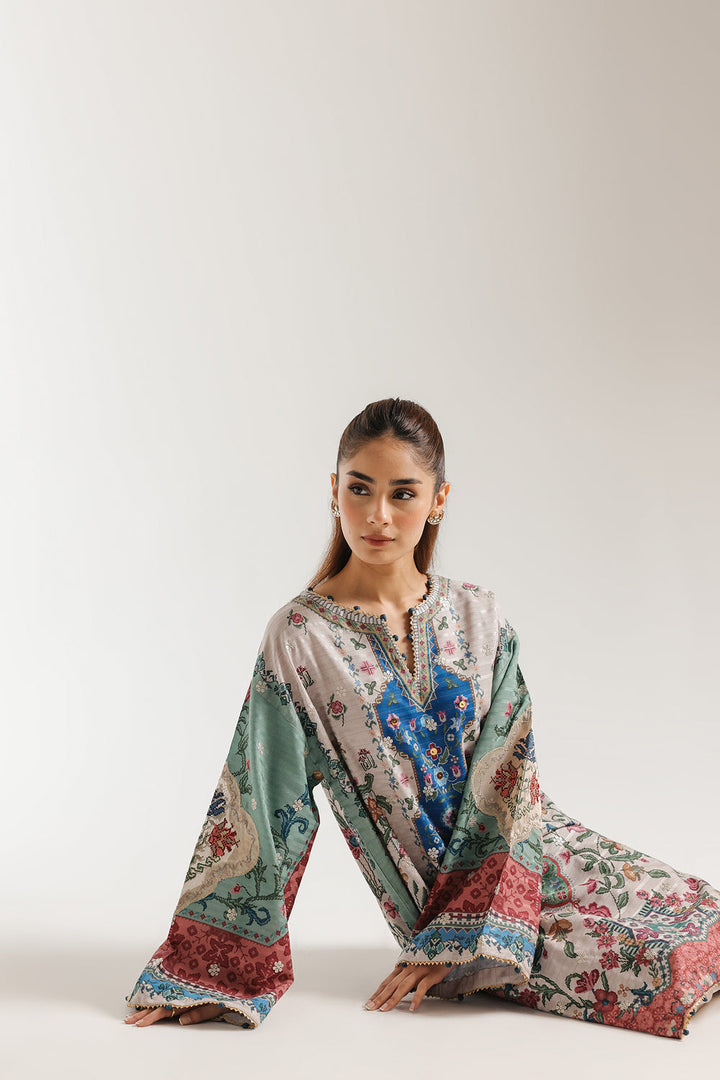 EMBROIDERED SUIT
