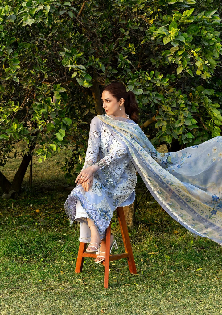 LUXURY LAWN &